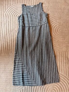 J. Jill Sleeveless Minimalist Linen Sheath Dress